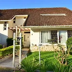Estudio Com Piscina No Corrego Grande N781