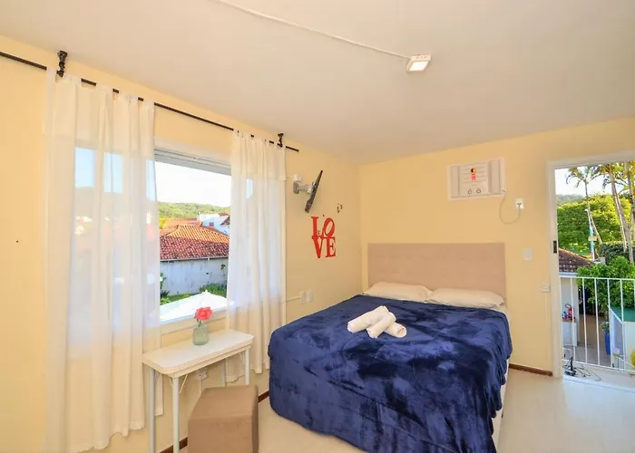 Estudio Com Piscina No Corrego Grande N781