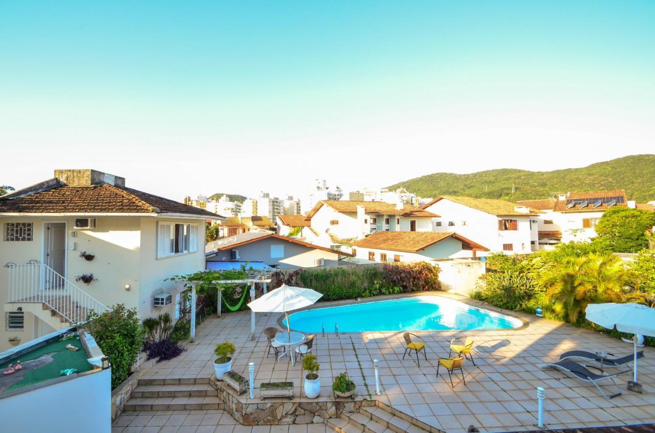 Estudio Com Piscina No Corrego Grande N781 *